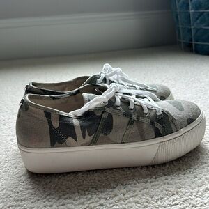 Steve Madden sneakers